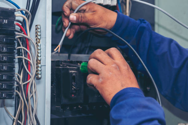 Best Affordable Emergency Electrician  in Cuero, TX
